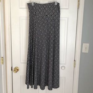 Lularoe skirt